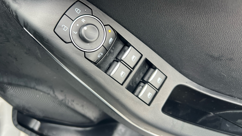 Ford Puma 1.0 EcoBoost Hybrid mHEV 155 ST-Line X 5dr Petrol Hatchback